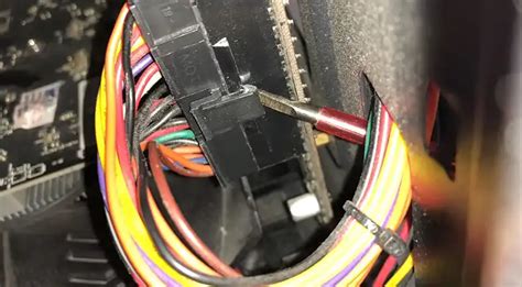 How Do You Remove A 24 Pin Motherboard Connector Techdim