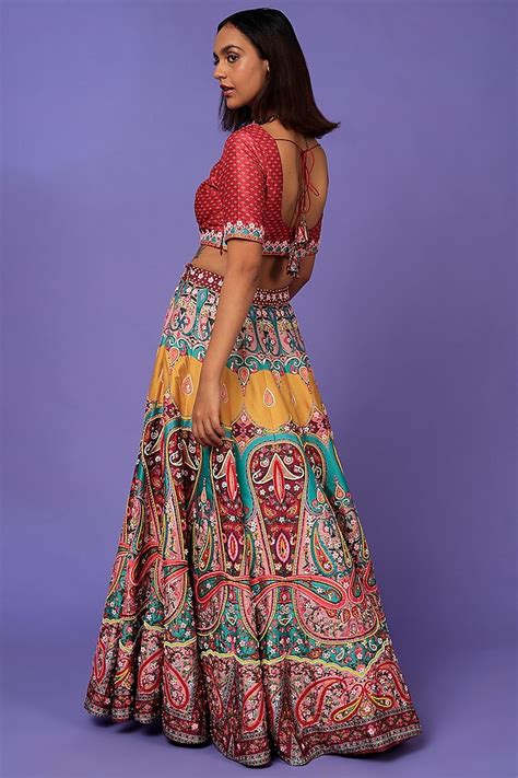 Red Embroidered And Printed Wedding Lehenga Set By Siddhartha Bansal At