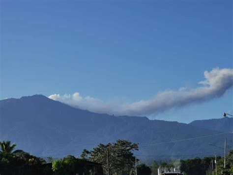 Volc N Turrialba Hace Erupci N Por Un Minuto Y Genera Cierre Del Parque