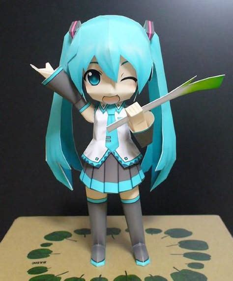 Hatsune Miku Papercraft