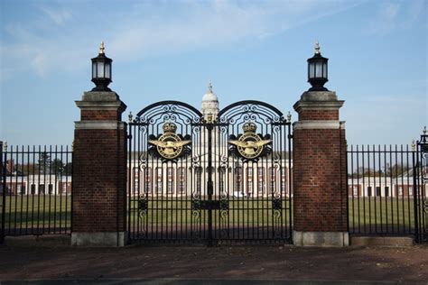 College Hall Gates Raf Cranwell © Richard Croft Geograph Britain