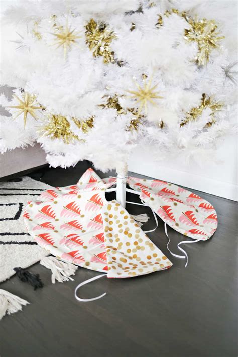 Reversible Tree Skirt DIY - A Beautiful Mess