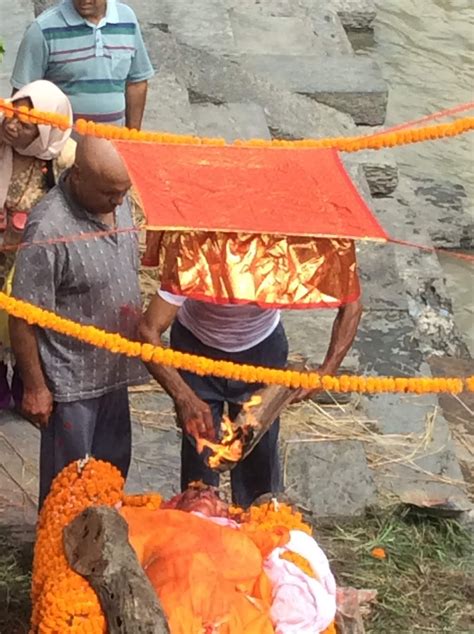 Cremation in Pashupati