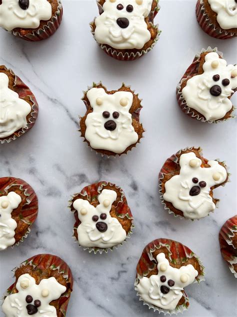 Easter Carrot Cake Cupcakes — Rhitrition