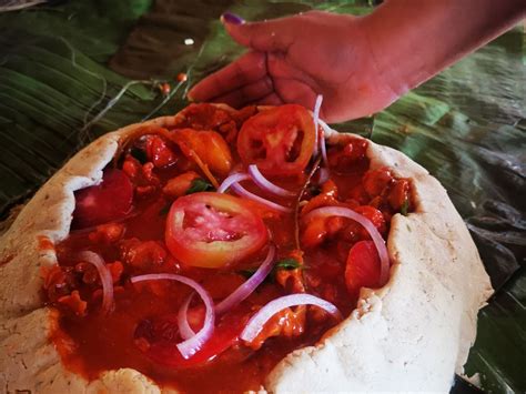 El Pib mucbipollo platillo tradicional de Hanal Pixán México Desconocido