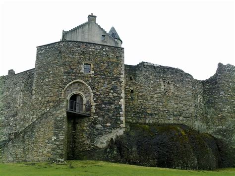 dunstaffnage castle | South Cantabrigian