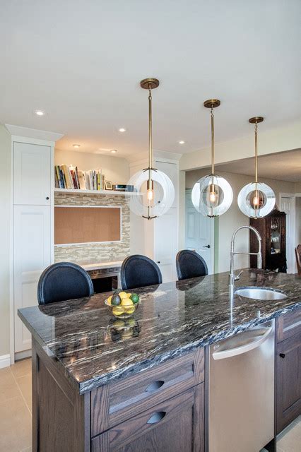 Black And Tan Kitchen Classique Chic Cuisine Toronto Par Madison Taylor Houzz