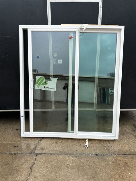 Ply Gem 71 5 In X 79 5 In 580 Series White Vinyl Right Hand Sliding Patio Door With Lowe Glass