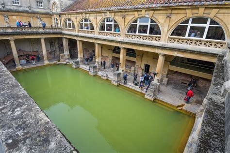 Roman spa in Bath, UK – Stock Editorial Photo © vitormarigo #124287408