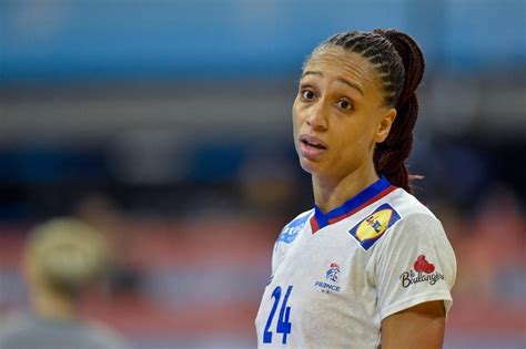 Handball Fin de saison pour Béatrice Edwige victime dune rupture d