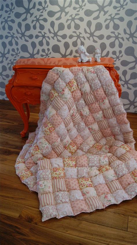 Pin By Cassidy Larson On Crafty Bubble Quilt Puff Quilt Sewing