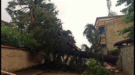 Maltempo Tornado Si Abbatte Sul Comune Di Busto Garolfo E Nella Zona