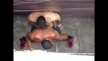 Aficionados entrando en el callejón VOLUMEDAROLABLOGSPOTCOMBR XVIDEOS