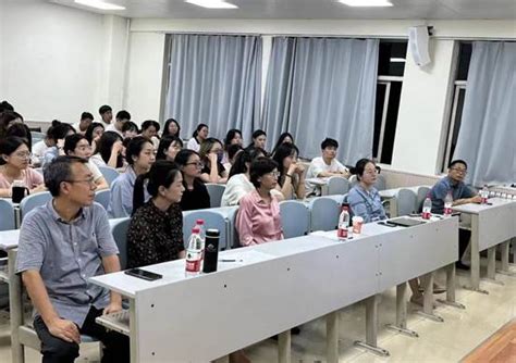 哲学与社会发展学院顺利召开2023级社会工作专业硕士导师见面会 西北政法大学哲学与社会发展学院