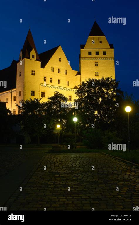 Castle danube river hi-res stock photography and images - Alamy