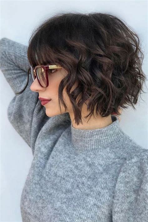 Top 12 Des Plus Beaux Dégradés Pour Une Coupe Sur Cheveux Bouclés Femme