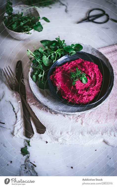 Hummus Auf Teller Oben Ein Lizenzfreies Stock Foto Von Photocase