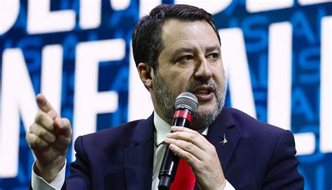 Sciopero trasporti venerdì Salvini frena i sindacati firmata la