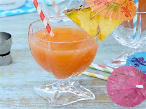 Hawaiian Punch Cocktail Hawaiian Cocktails Punch Cocktails Pog Juice