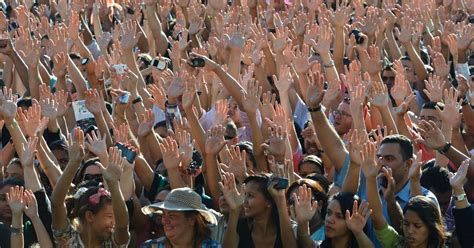 Protesto Re Ne Milhares De Pessoas Pela Liberdade Religiosa Em Bras Lia