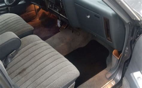 Longroof Runner: 1986 Oldsmobile Custom Cruiser | Barn Finds