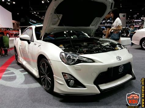 WHITE TOYOTA FT 86 C-45 BOXER ENGINE MODIFIED WITH FULL AERO KIT