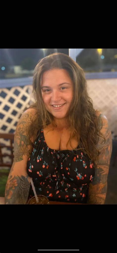 Voluptuous Bbw Stoner Covered In Tattoos Scrolller