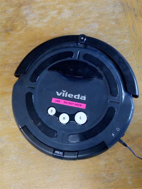 Vileda Robot Vacuum Cleaner - Technologia Incognita