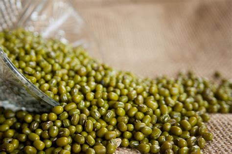 Difference Between Beans and Peas | Compare the Difference Between ...