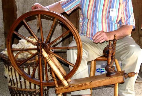 Spinning Course: Drop Spindle & the Wheel | Weald & Downland Museum