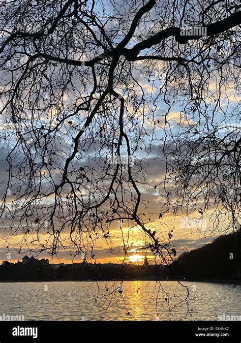 Lake annecy sunset hi-res stock photography and images - Alamy