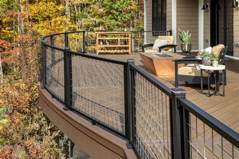 Curved Railing Inspiration | Trex