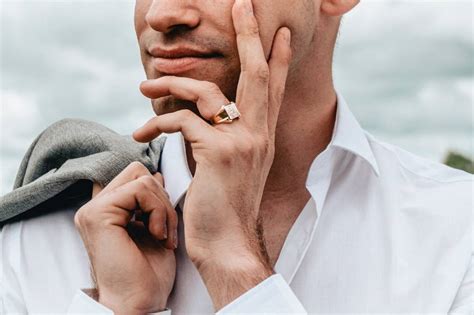 Cu Les Son Los Mejores Anillos De Compromiso Para Hombre