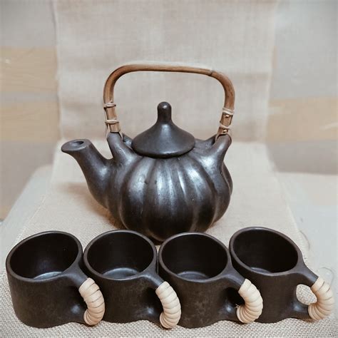 Longpi Black Pottery Pumpkin Teaset – Terracotta by Sachii