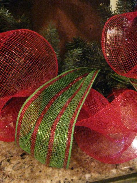 Kristen's Creations: Christmas Mesh Wreath Tutorial!