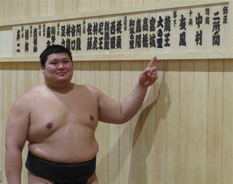 大相撲夏場所 「相撲の神様」100年後の大器 しこ名が同じ「大の里」 元アマ横綱、勝ち越しデビュー 毎日新聞