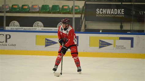 Eishockey DEL2 Starbulls Rosenheim Torjäger Norman Hauner muss