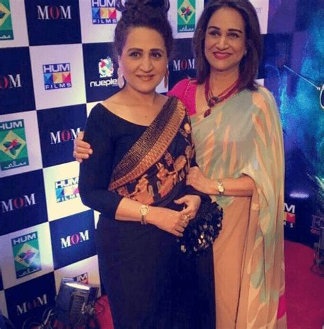 Gorgeous Bushra Ansari With Her Sister Asma Abbas At Premier Of