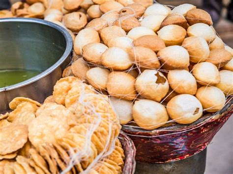 5 Best Places To Gorge On Street Food In Gurgaon