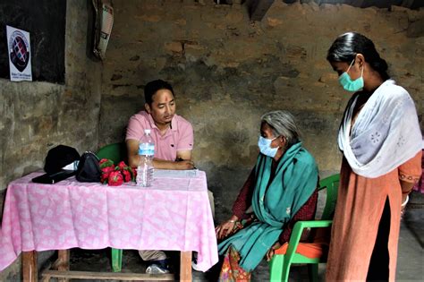 कुलुङमा रोटरीको स्वास्थ्य शिविर ३०५ जना लाभान्वित