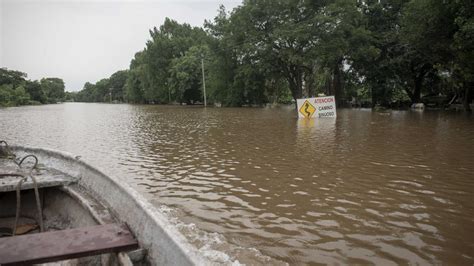 La Crecida Del Río Paraná Derrumbó Dos Puentes En Santa Fe Radio Tupambé