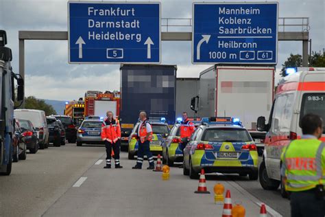 Kreuz Walldorf Fotos Lkw Unfall Auf Der A Zwei Verletzte