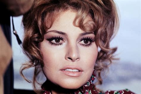 Bangkok Post Raquel Welch Sex Symbol Who Never Escaped Her Fur Bikini