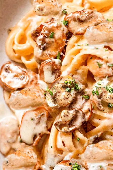 Chicken Mushroom Fettuccine Alfredo Erren S Kitchen