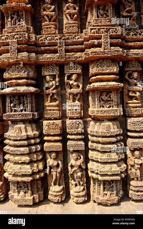 Konark temple sculptures hi-res stock photography and images - Alamy