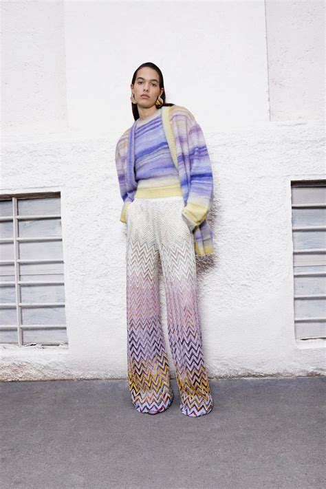 Missoni Pre Fall Fashion Show Vogue Knitwear Trends Color