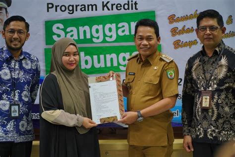 Bupati Balangan Hadiri Launching Program Kredit Sanggam Babungas Tahap