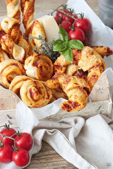 Pizzaschnecken Fingerfood Rezept Sweets Lifestyle