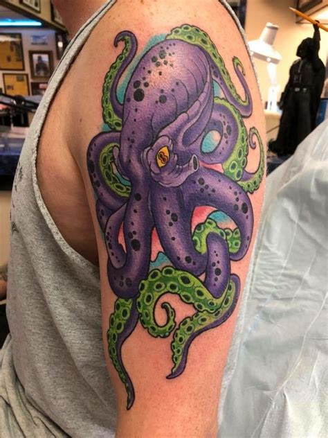 Pin By Landon Hughes On Inkmeforiamahumancanvas Octopus Tattoo Design