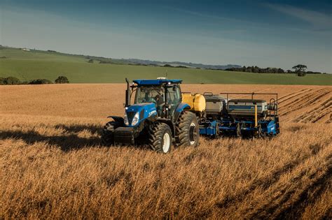 A manutenção das máquinas agrícolas garante mais eficiência no